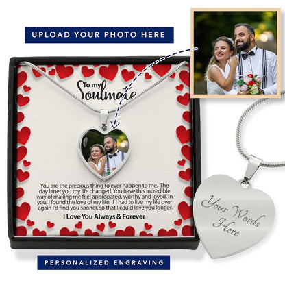 Custom photo necklace: heart pendant with photo insert and personalized engraving card, suitable for a soulmate.